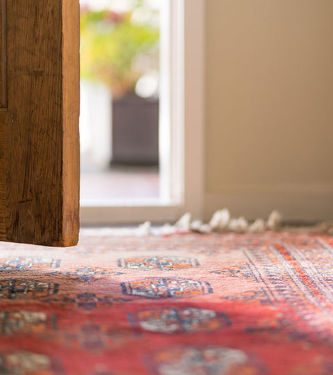 Choosing the Right Size Rug for Your Room